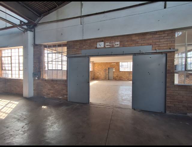 926M² WAREHOUSE TO LET IN BENROSE